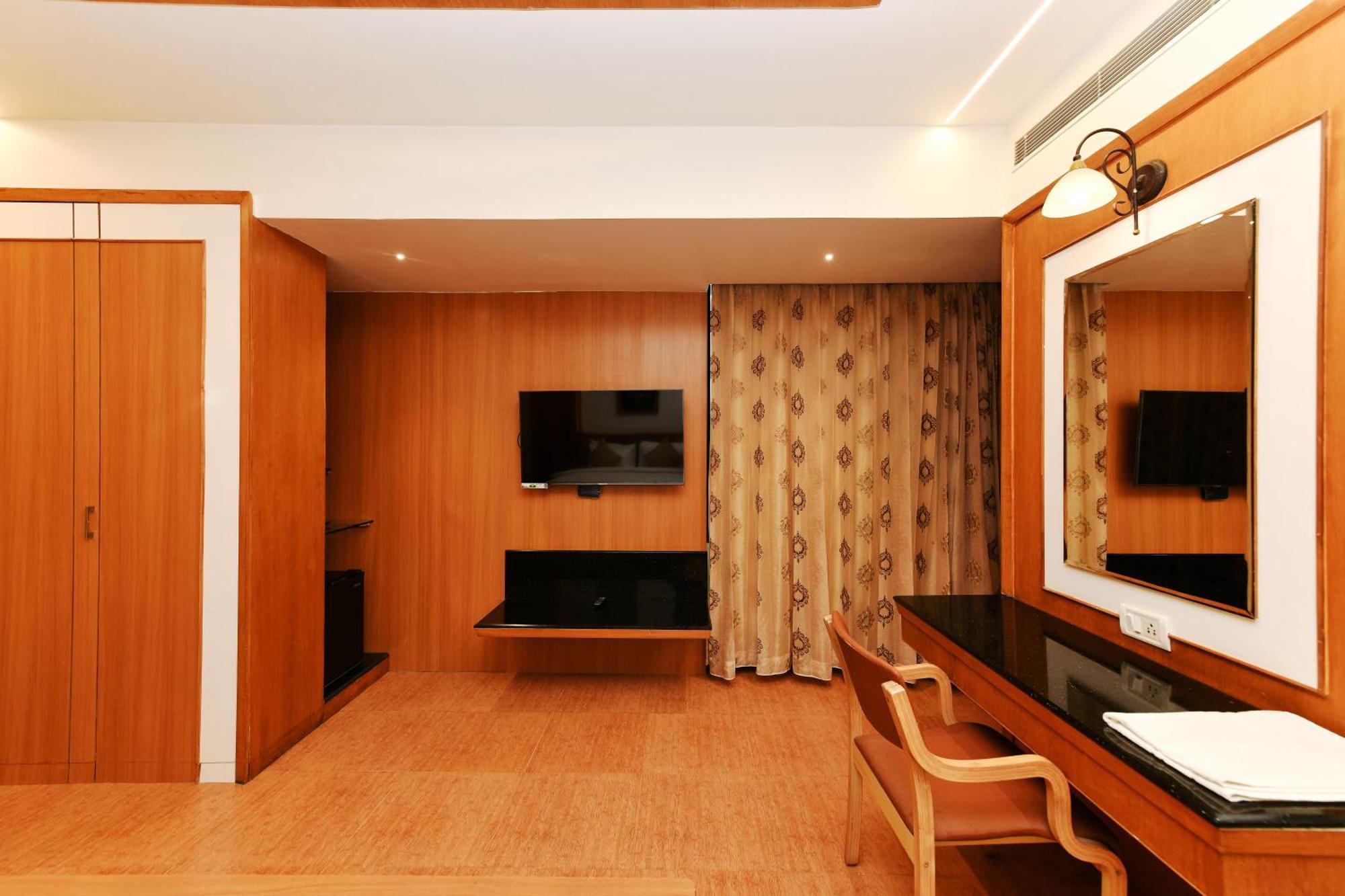 Hotel Roopa Mysore Buitenkant foto